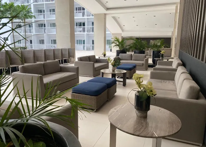 Shore 1 Spacious Smart 3c Apartment Manila